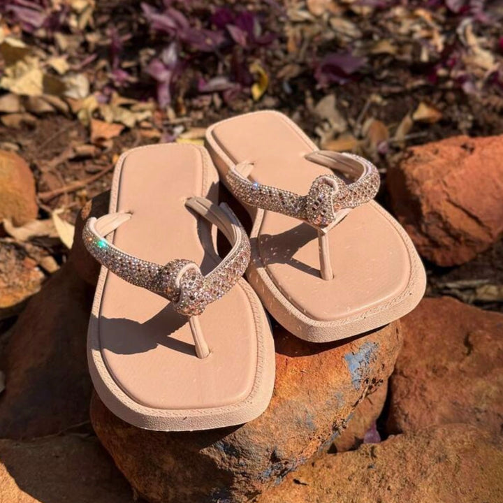 Sandália feminina com Nó Bico Quadrado